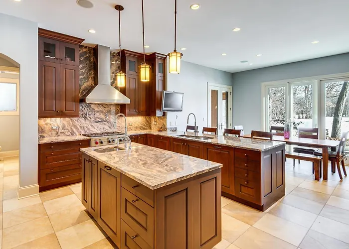 Holiday home 1 Mi To Metra: Estate W/ Theater, Game & Northbrook
